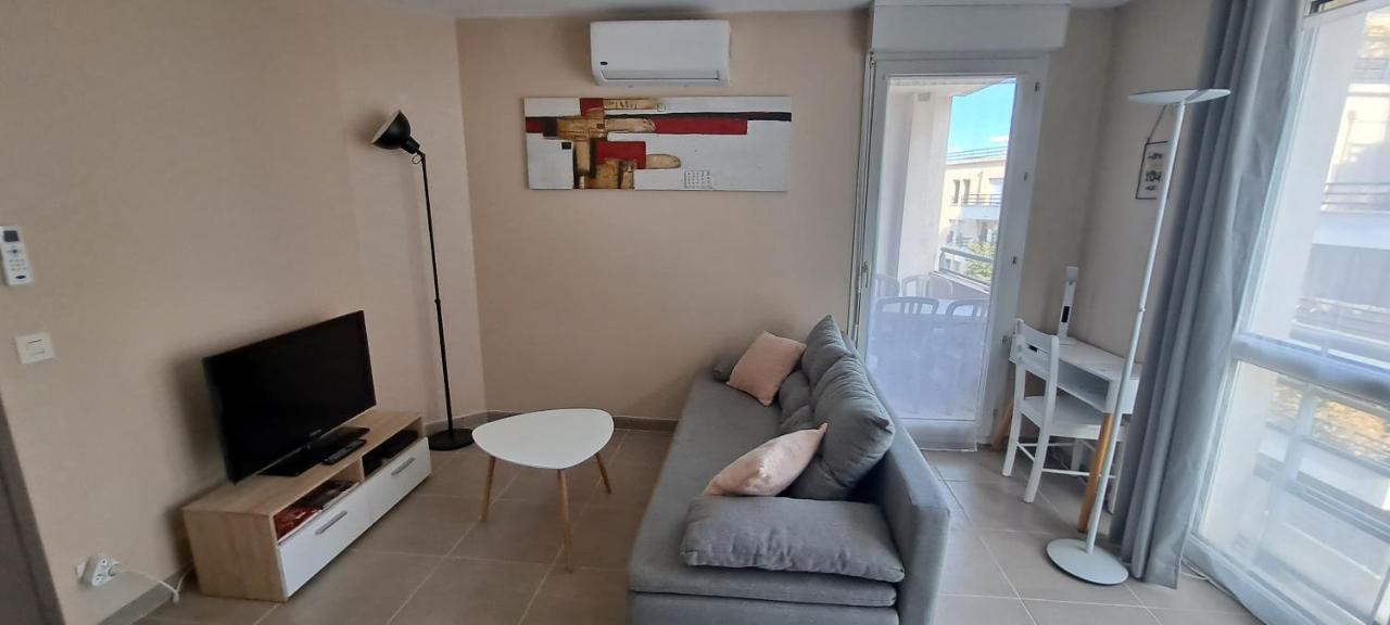 Appart T2 Standing Tout Confort Avec Balcon - Parking En Option Lyon Buitenkant foto